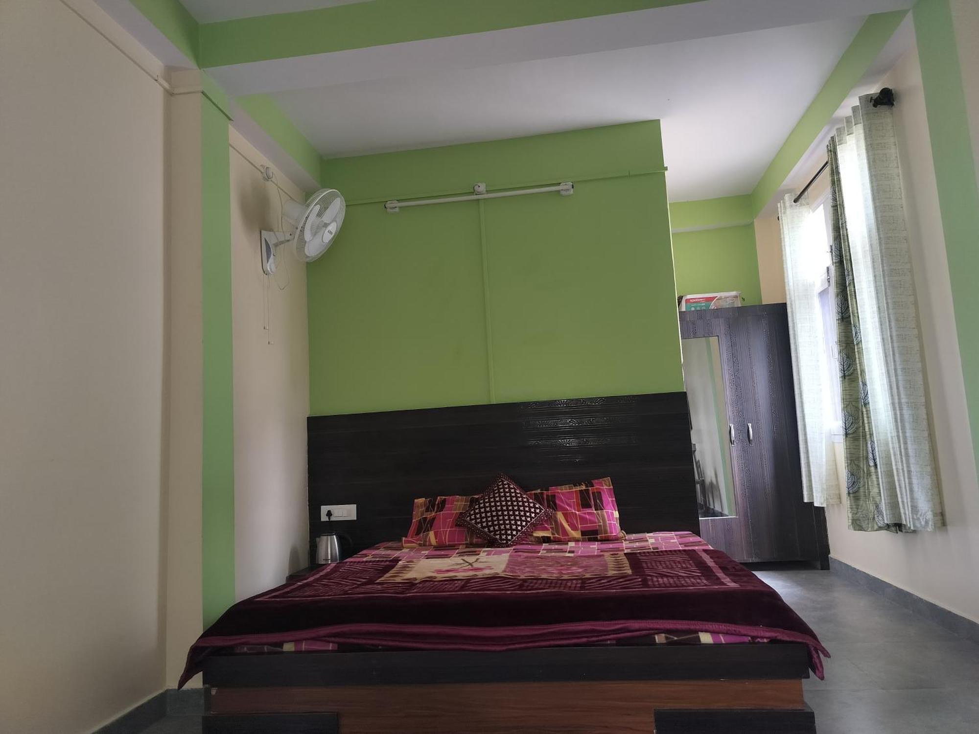 Tree Valley Homestay Chail Εξωτερικό φωτογραφία