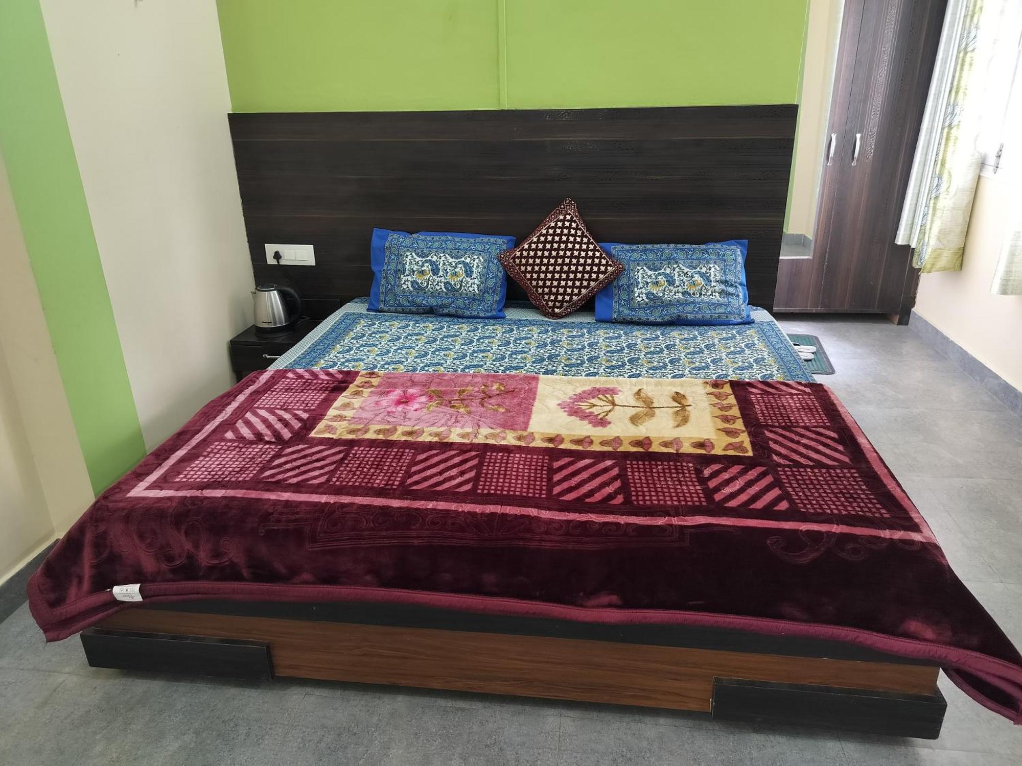 Tree Valley Homestay Chail Εξωτερικό φωτογραφία